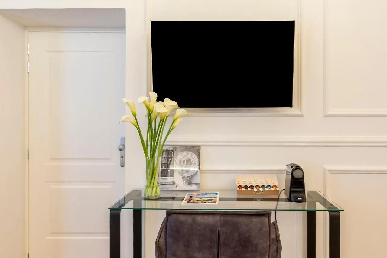 Guest house Largo Arenula Suites Rome Italy